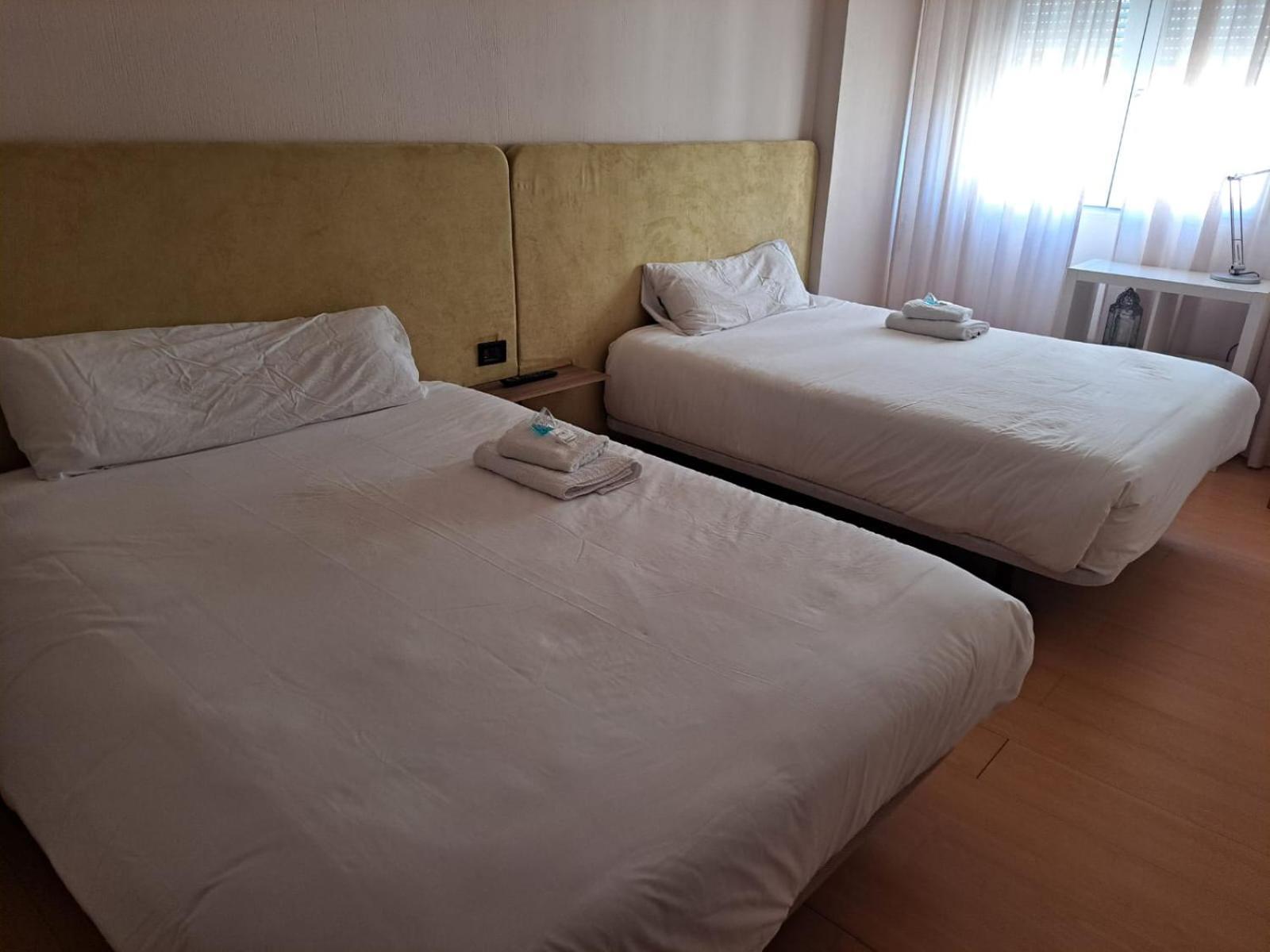 Lyrioshomes Reyes Catolicos Apartament